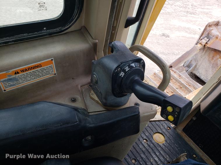 image for item DD4008 2000 Caterpillar D6R XL dozer