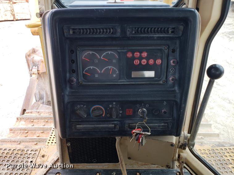 image for item DD4008 2000 Caterpillar D6R XL dozer