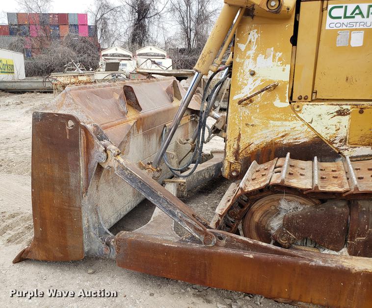 image for item DD4008 2000 Caterpillar D6R XL dozer