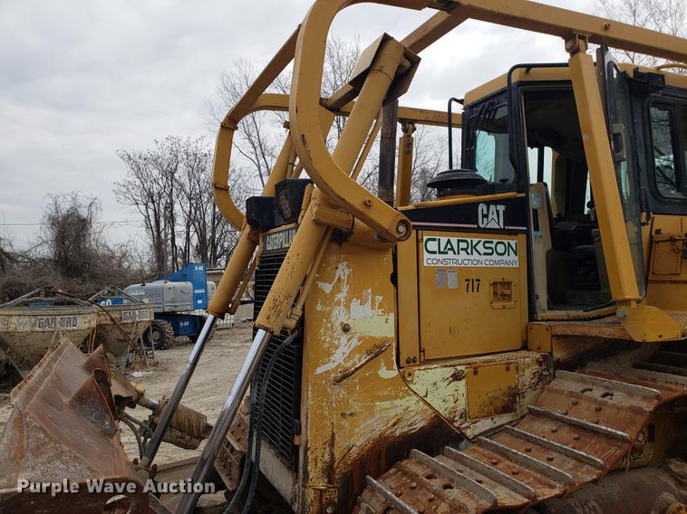 image for item DD4008 2000 Caterpillar D6R XL dozer