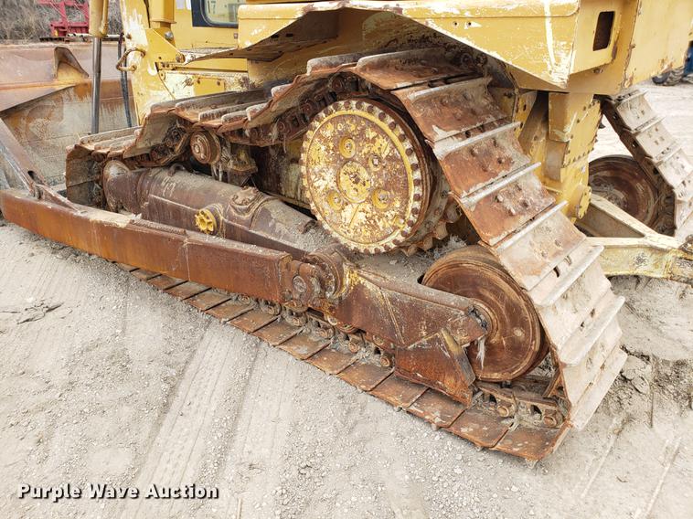 image for item DD4008 2000 Caterpillar D6R XL dozer