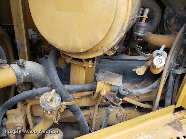 image for item DD4008 2000 Caterpillar D6R XL dozer