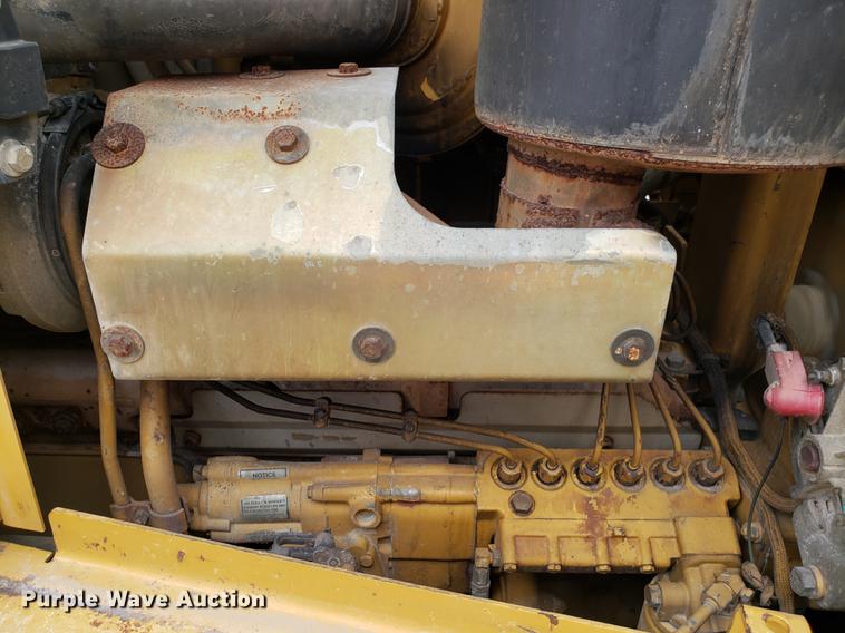 image for item DD4008 2000 Caterpillar D6R XL dozer