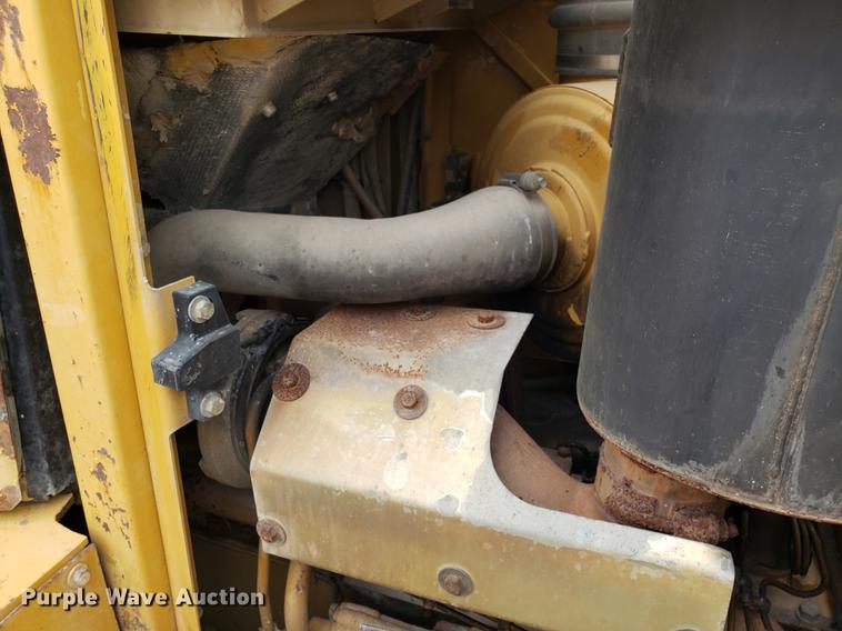 image for item DD4008 2000 Caterpillar D6R XL dozer