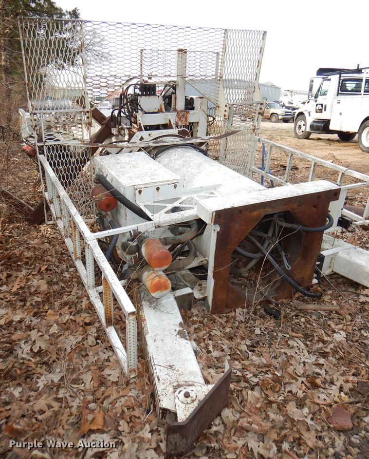 image for item DE0070 1997 IMT 10642 crane