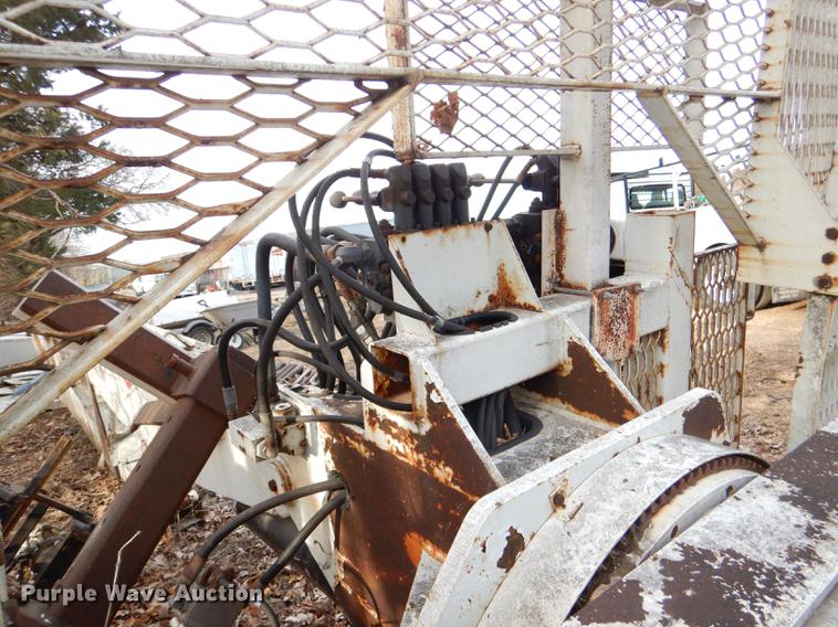 image for item DE0070 1997 IMT 10642 crane