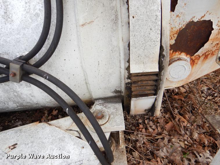 image for item DE0070 1997 IMT 10642 crane