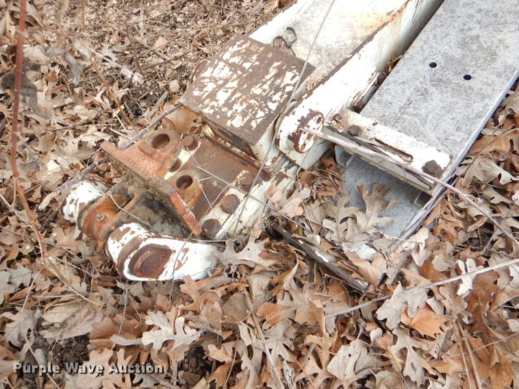 image for item DE0070 1997 IMT 10642 crane