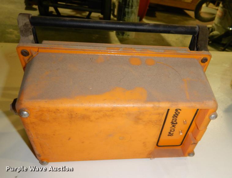 image for item DE0070 1997 IMT 10642 crane