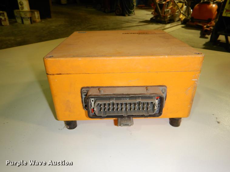 image for item DE0070 1997 IMT 10642 crane