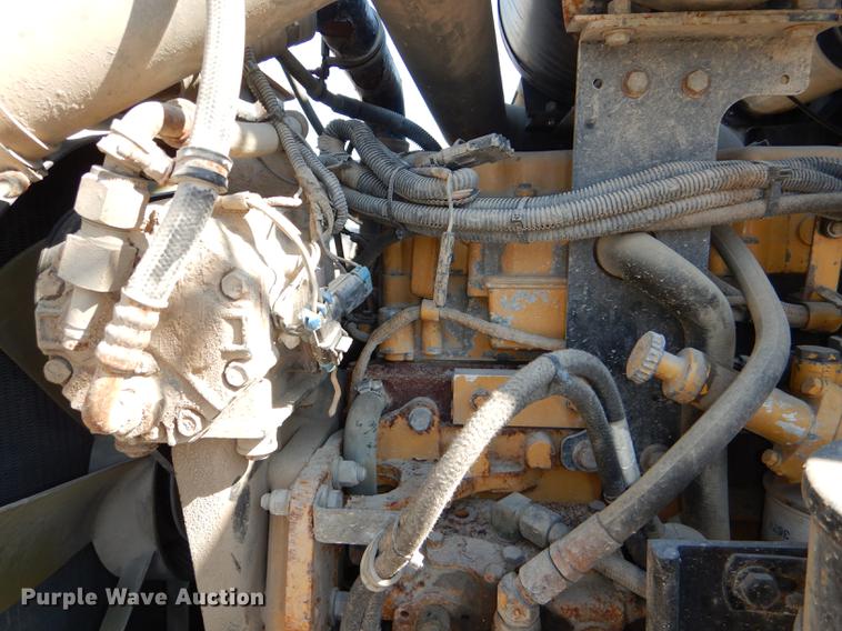 image for item DE0160 2003 Kenworth T800 tank truck