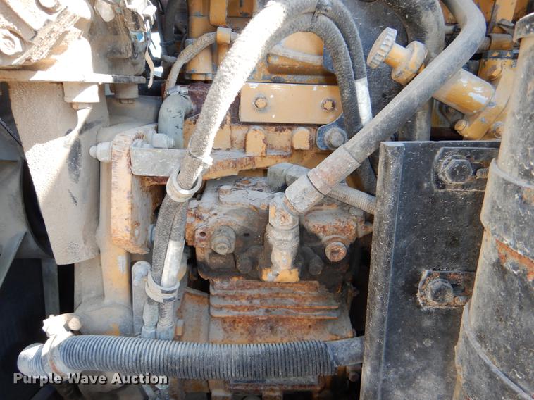 image for item DE0160 2003 Kenworth T800 tank truck