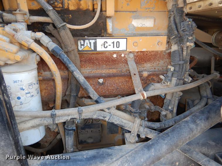 image for item DE0160 2003 Kenworth T800 tank truck