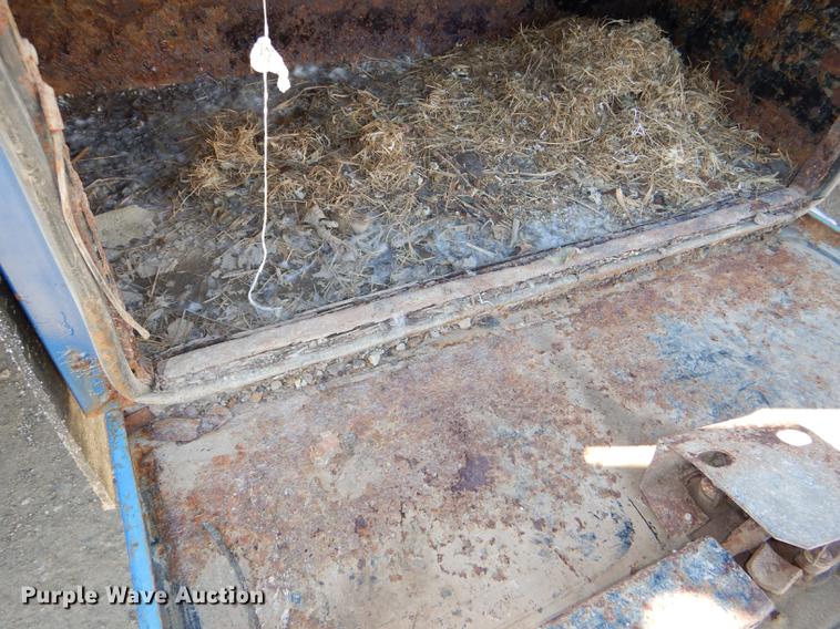 image for item DE0160 2003 Kenworth T800 tank truck