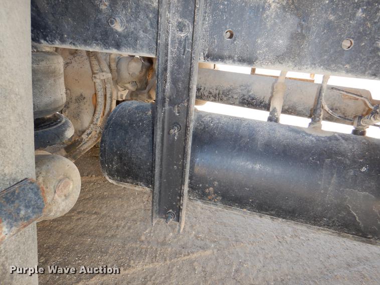 image for item DE0160 2003 Kenworth T800 tank truck