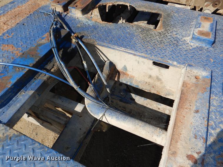 image for item DE0160 2003 Kenworth T800 tank truck