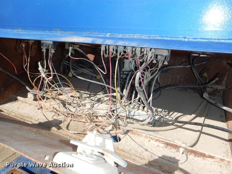 image for item DE0160 2003 Kenworth T800 tank truck