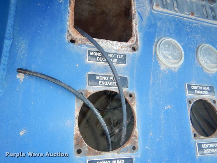 image for item DE0160 2003 Kenworth T800 tank truck