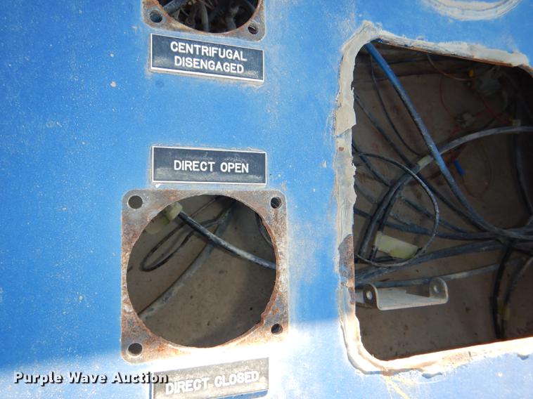 image for item DE0160 2003 Kenworth T800 tank truck