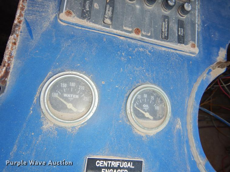 image for item DE0160 2003 Kenworth T800 tank truck