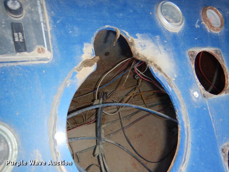 image for item DE0160 2003 Kenworth T800 tank truck