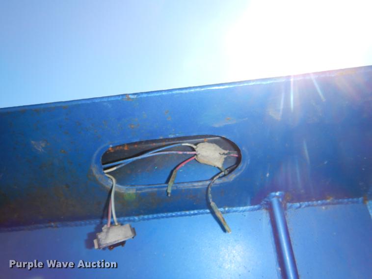 image for item DE0160 2003 Kenworth T800 tank truck