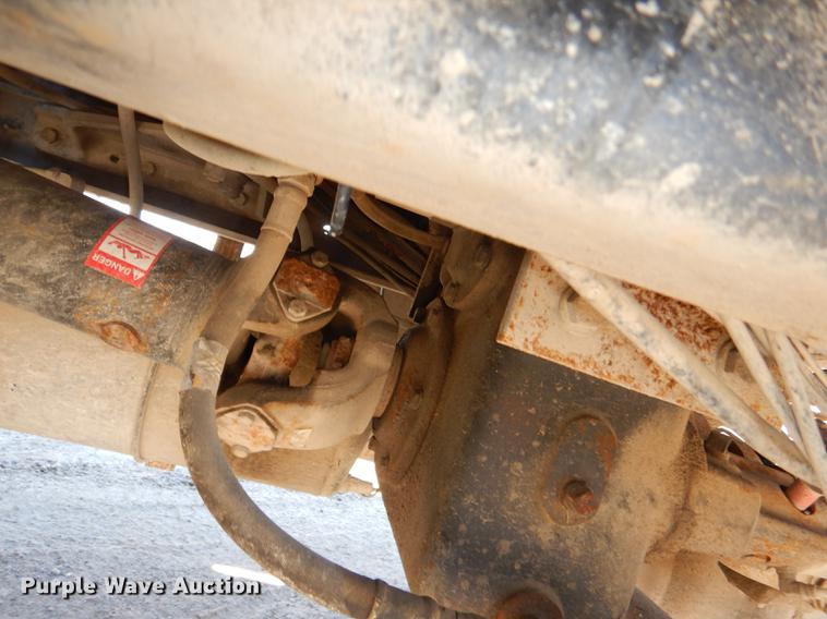 image for item DE0160 2003 Kenworth T800 tank truck