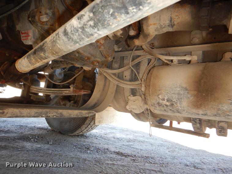 image for item DE0160 2003 Kenworth T800 tank truck