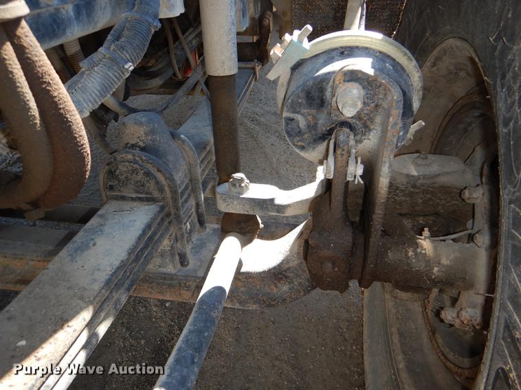 image for item DE0160 2003 Kenworth T800 tank truck