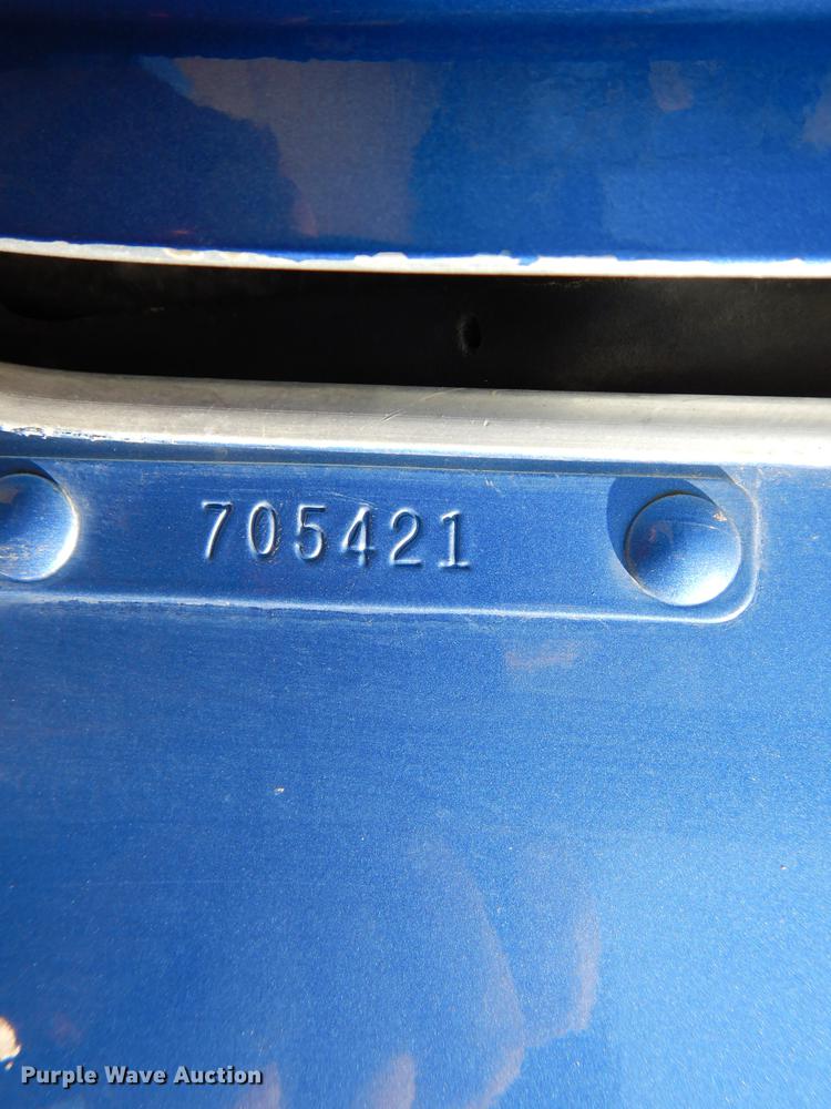 image for item DE0160 2003 Kenworth T800 tank truck