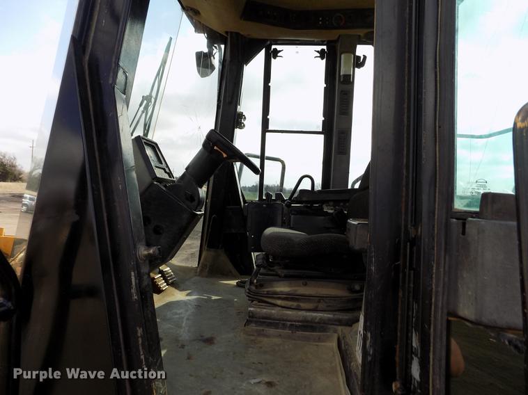 image for item DE1110 1999 Caterpillar 980G wheel loader