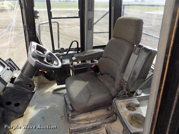 image for item DE1110 1999 Caterpillar 980G wheel loader
