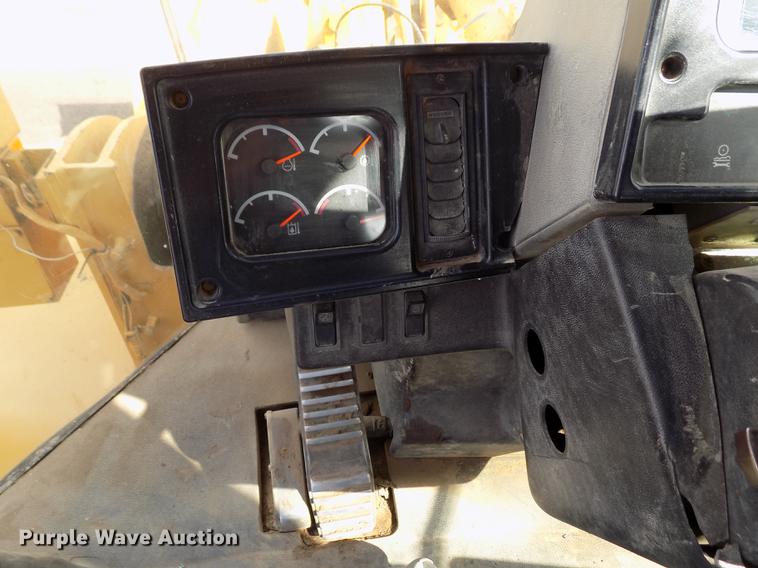 image for item DE1110 1999 Caterpillar 980G wheel loader