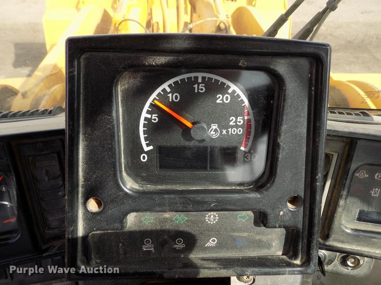 image for item DE1110 1999 Caterpillar 980G wheel loader