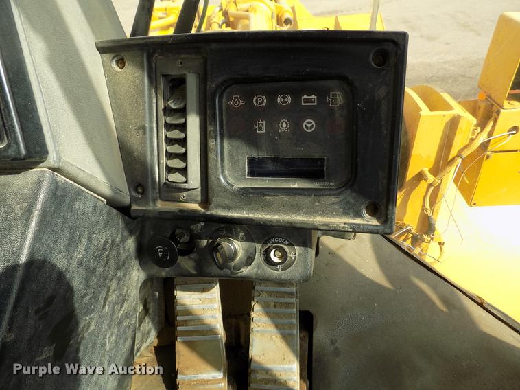 image for item DE1110 1999 Caterpillar 980G wheel loader
