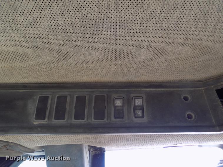 image for item DE1110 1999 Caterpillar 980G wheel loader