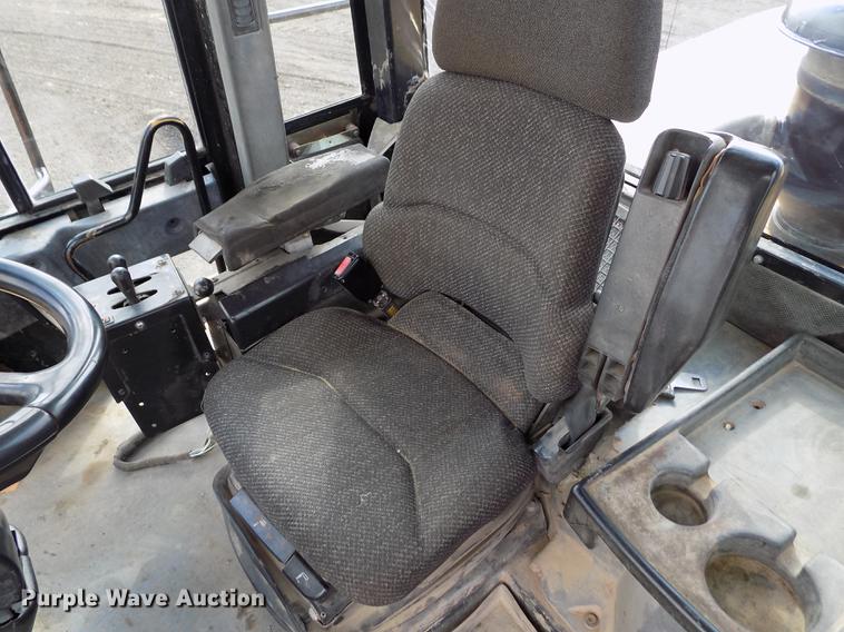 image for item DE1110 1999 Caterpillar 980G wheel loader