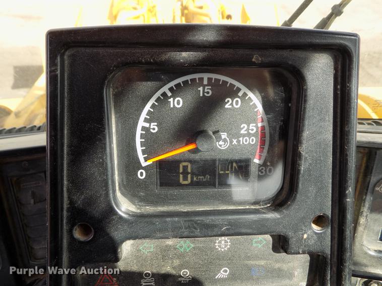 image for item DE1110 1999 Caterpillar 980G wheel loader