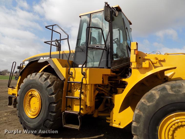 image for item DE1110 1999 Caterpillar 980G wheel loader