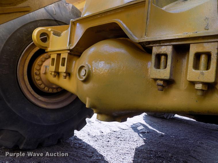 image for item DE1110 1999 Caterpillar 980G wheel loader