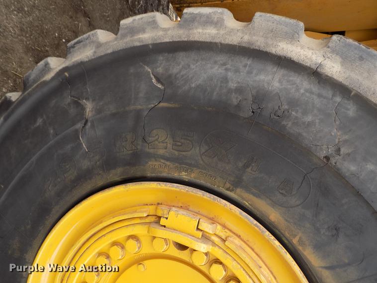 image for item DE1110 1999 Caterpillar 980G wheel loader