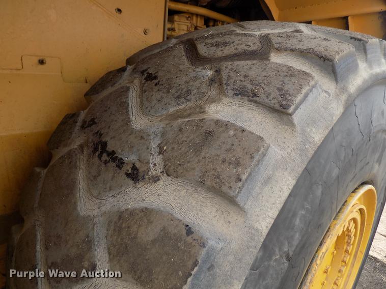 image for item DE1110 1999 Caterpillar 980G wheel loader