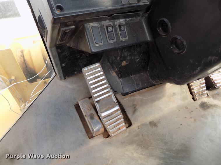 image for item DE1111 1997 Caterpillar 980G wheel loader