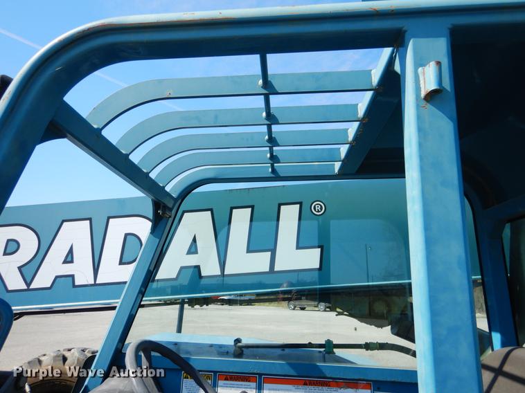 image for item DE3873 2005 JLG G642P telehandler