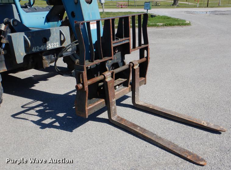 image for item DE3873 2005 JLG G642P telehandler