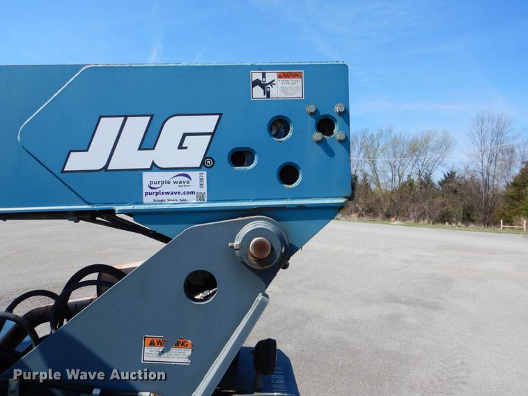 image for item DE3873 2005 JLG G642P telehandler