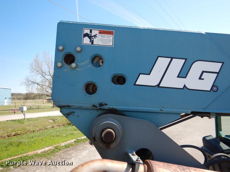 image for item DE3873 2005 JLG G642P telehandler