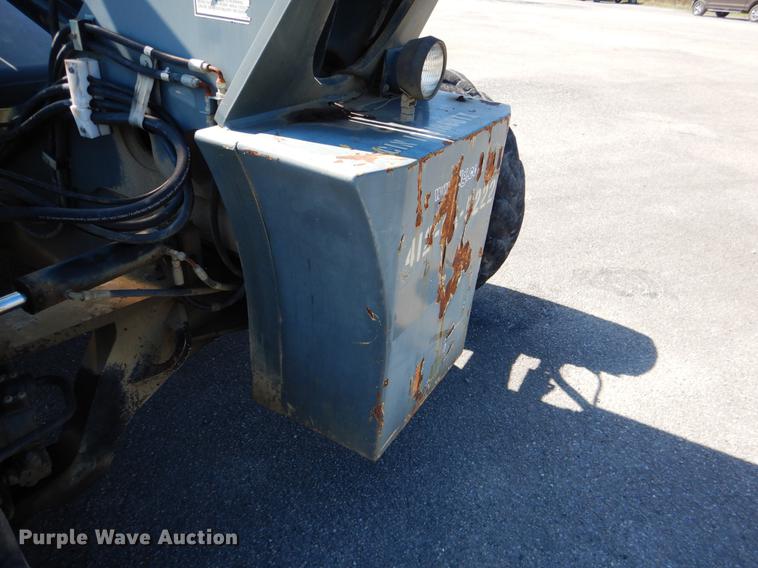 image for item DE3873 2005 JLG G642P telehandler