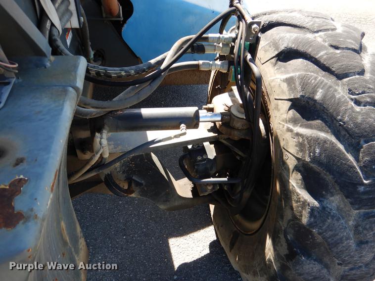 image for item DE3873 2005 JLG G642P telehandler