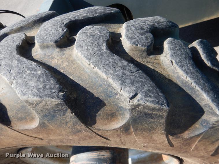 image for item DE3873 2005 JLG G642P telehandler